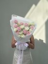 20 pink and white roses bouquet